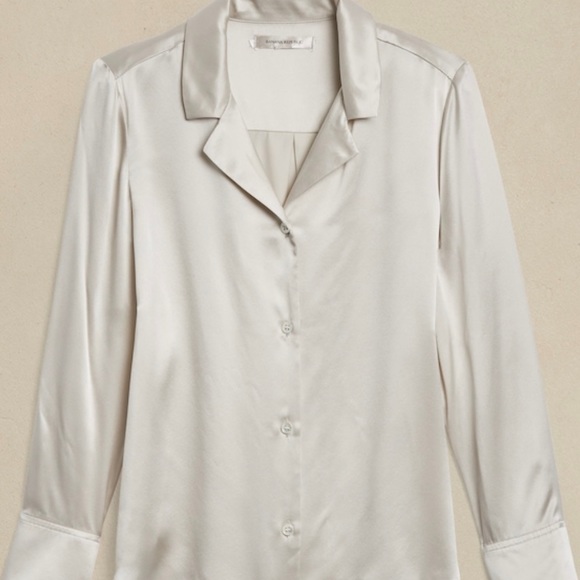Banana Republic 100% Silk Blouse - Picture 5 of 13